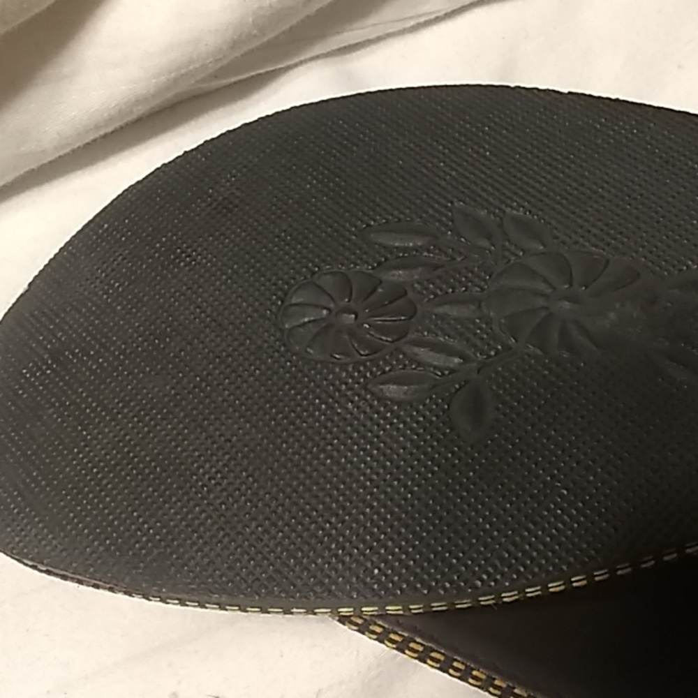 Sandals - Picture 7 of 14